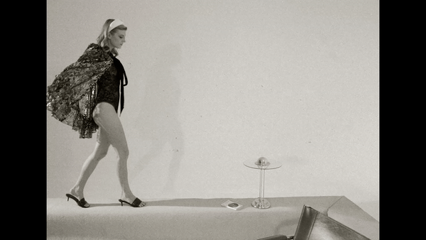 Zeynep represents gif