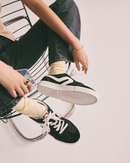 Zeynep represents levis sneakers