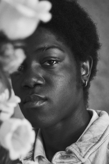 Zeynep represents levis sneakers