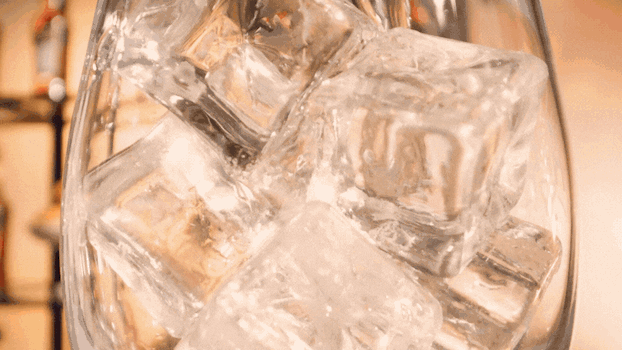 Zeynep represents aperol