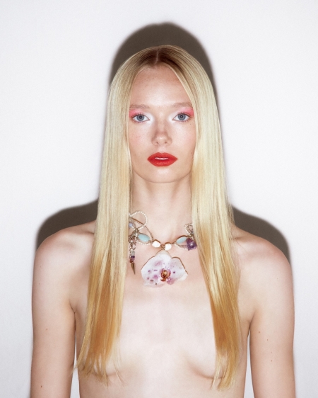 Pop bloom beauty a graphic flash beauty series by laia benavides